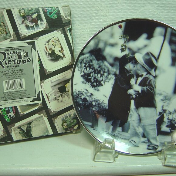 6" Kim Anderson's Pretty as a Picture plate-"A Rose for a Kiss" - Picture 1 of 4